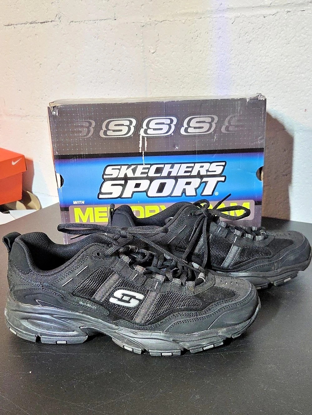 Skechers Vigor 2.0 - Trait Athletic Shoes Black US 11
